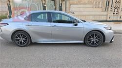 تۆیۆتا کامری